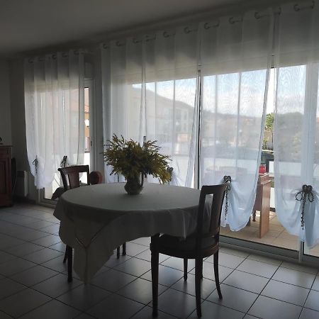 Douces Vacances Apartment Villelongue-dels-Monts Bagian luar foto